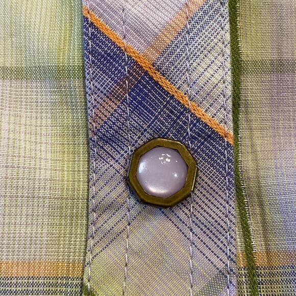 Ariat Women's Large Western Style Pearl Snap Button Up Shirt - Picture 4 of 9